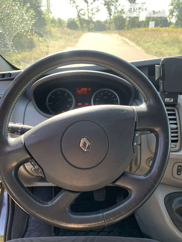 Минивэн Renault Trafic 2011 в Олевске