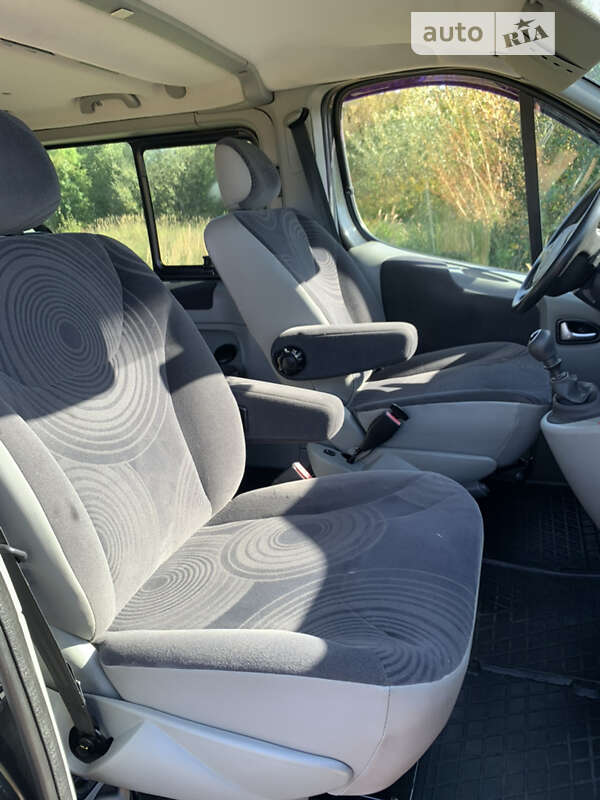 Минивэн Renault Trafic 2011 в Олевске