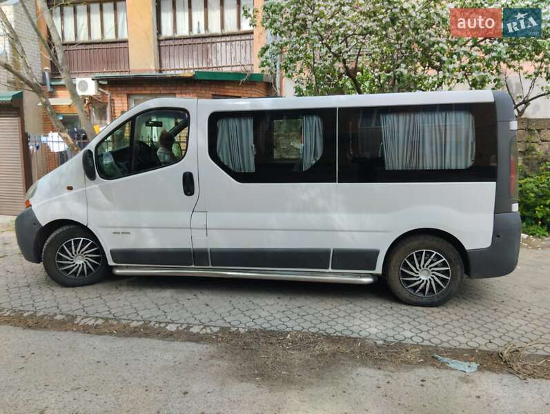 Минивэн Renault Trafic 2003 в Николаеве