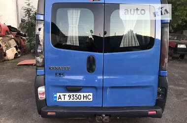 Минивэн Renault Trafic 2005 в Брошневе-Осаде