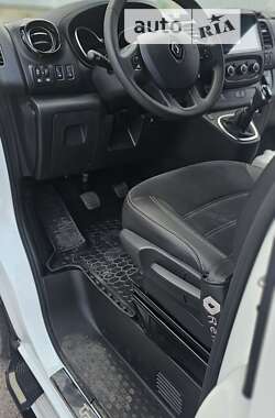 Минивэн Renault Trafic 2020 в 