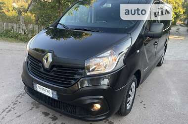 Вантажний фургон Renault Trafic 2017 в Житомирі