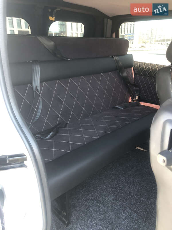 Мінівен Renault Trafic 2015 в Києві