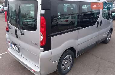 Минивэн Renault Trafic 2012 в 