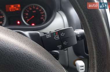 Минивэн Renault Trafic 2012 в 