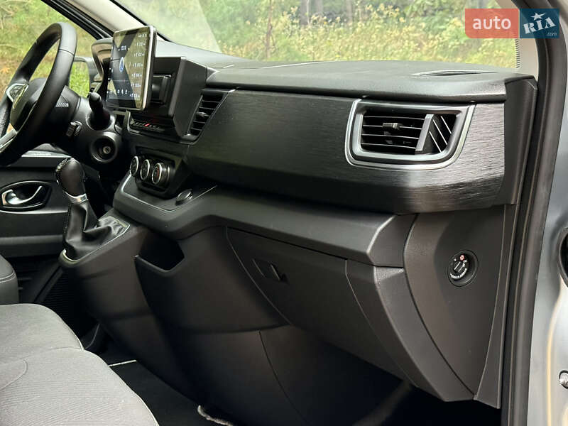 Минивэн Renault Trafic 2024 в Киеве