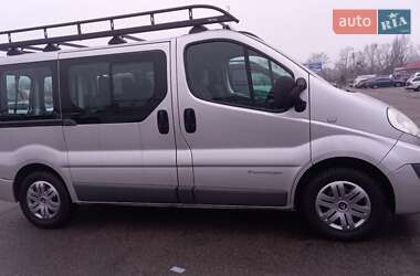 Минивэн Renault Trafic 2012 в 