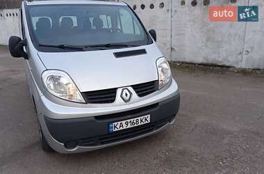Минивэн Renault Trafic 2012 в 