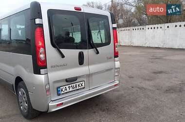 Минивэн Renault Trafic 2012 в 
