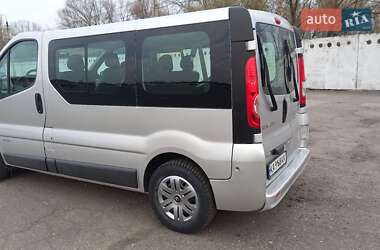Минивэн Renault Trafic 2012 в 