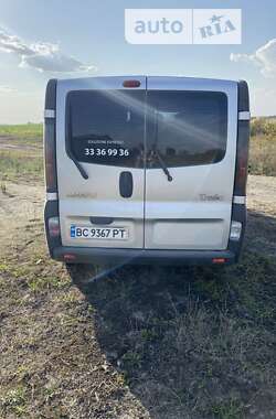 Грузовой фургон Renault Trafic 2005 в Львове