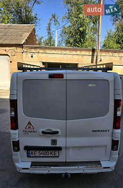 Минивэн Renault Trafic 2015 в 