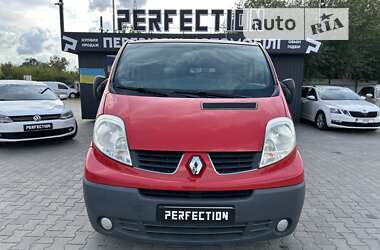 Вантажний фургон Renault Trafic 2012 в Чернівцях