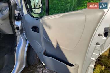 Мінівен Renault Trafic 2004 в 