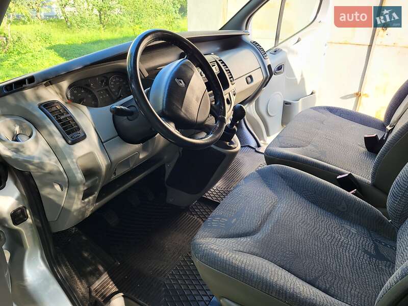 Минивэн Renault Trafic 2004 в Дрогобыче фото 6 Минивэн Renault Trafic 2004 в Дрогобыче