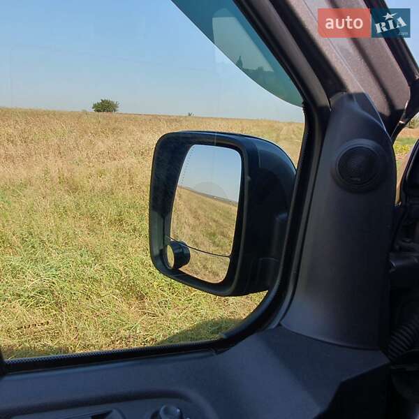 Минивэн Renault Trafic 2017 в Ровно