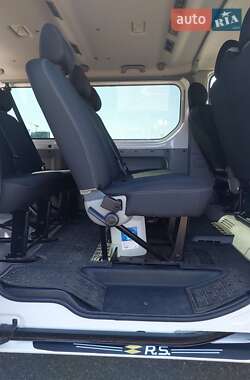 Минивэн Renault Trafic 2014 в 