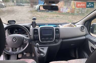 Минивэн Renault Trafic 2016 в 