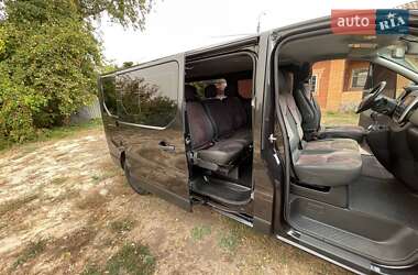Минивэн Renault Trafic 2016 в 