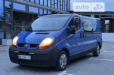 Минивэн Renault Trafic 2002 в Ровно