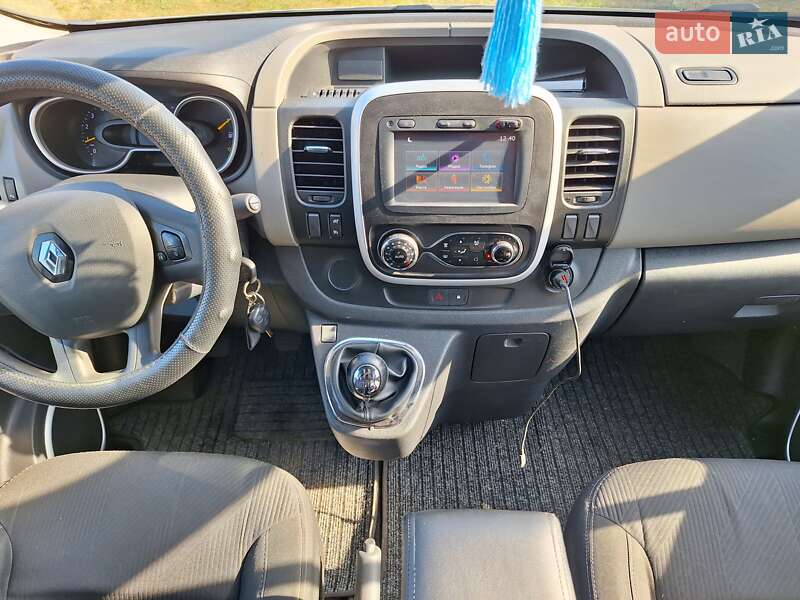 Мінівен Renault Trafic 2016 в Зачепилівці