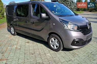 Минивэн Renault Trafic 2015 в Дубно