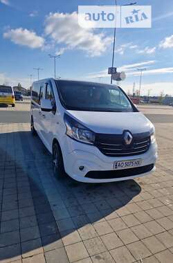 Мінівен Renault Trafic 2015 в Тячеві