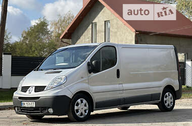 Вантажний фургон Renault Trafic 2013 в Радивиліві