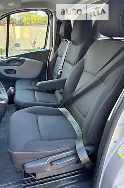 Грузовой фургон Renault Trafic 2015 в Львове