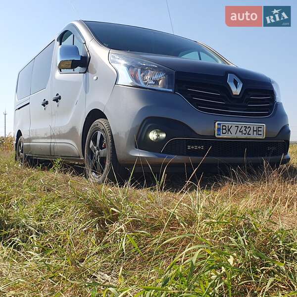 Минивэн Renault Trafic 2017 в Ровно