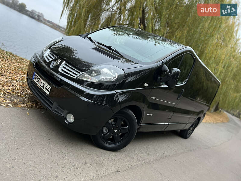 Мінівен Renault Trafic 2014 в Луцьку