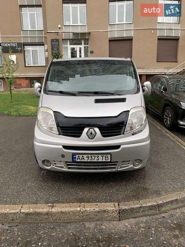 Мікроавтобус Renault Trafic 2011 в Києві