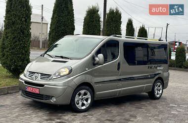 Минивэн Renault Trafic 2011 в Сарнах