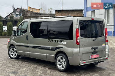 Минивэн Renault Trafic 2011 в Сарнах