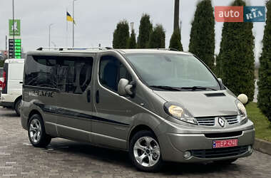 Минивэн Renault Trafic 2011 в Сарнах