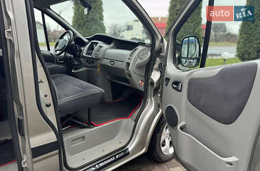 Минивэн Renault Trafic 2011 в Сарнах