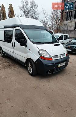 Вантажопасажирський фургон Renault Trafic 2006 в Чернігові