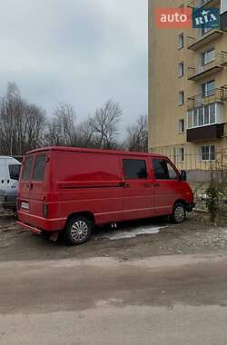 Грузовой фургон Renault Trafic 1995 в Шостке