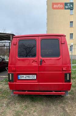 Грузовой фургон Renault Trafic 1995 в Шостке