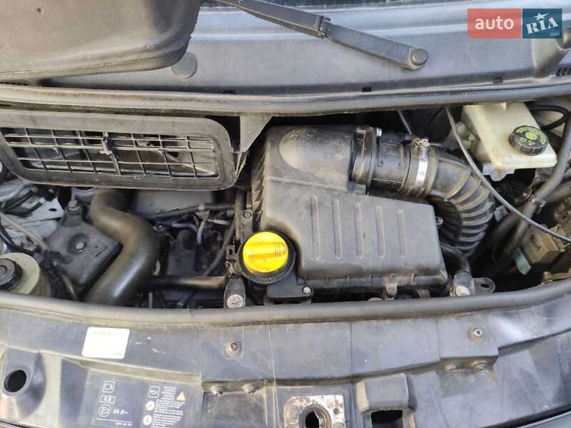 Минивэн Renault Trafic 2007 в Звягеле