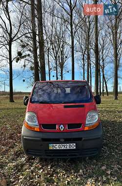 Минивэн Renault Trafic 2004 в Сокале