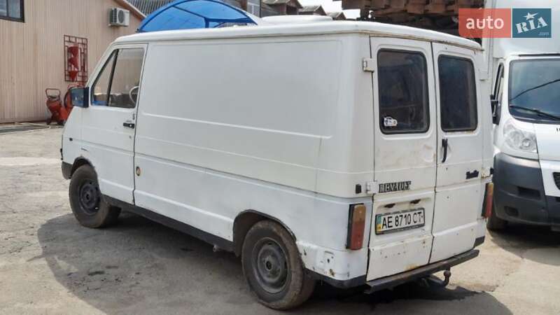 Вантажний фургон Renault Trafic 1991 в Києві