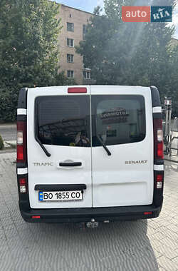 Вантажний фургон Renault Trafic 2015 в Тернополі