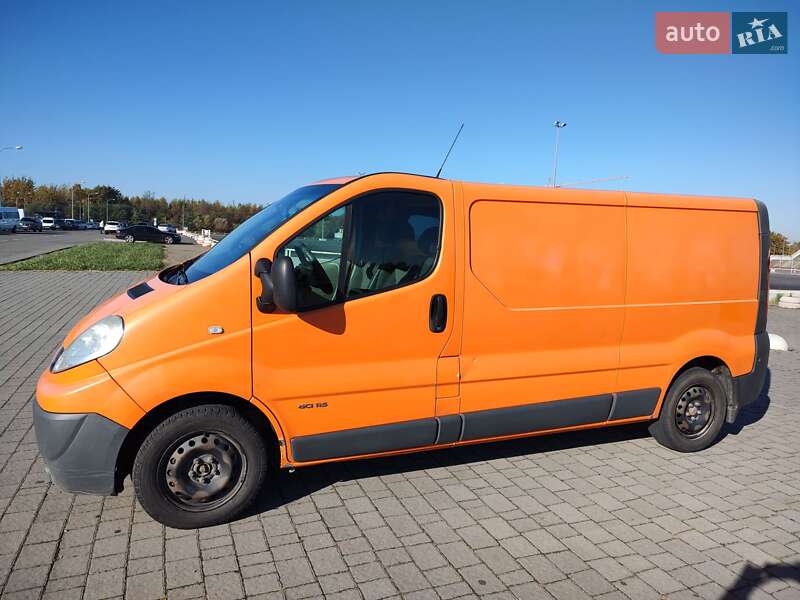 Грузовой фургон Renault Trafic 2013 в Львове