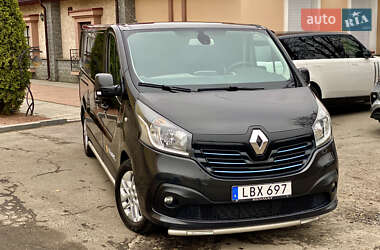 Грузовой фургон Renault Trafic 2015 в Полтаве