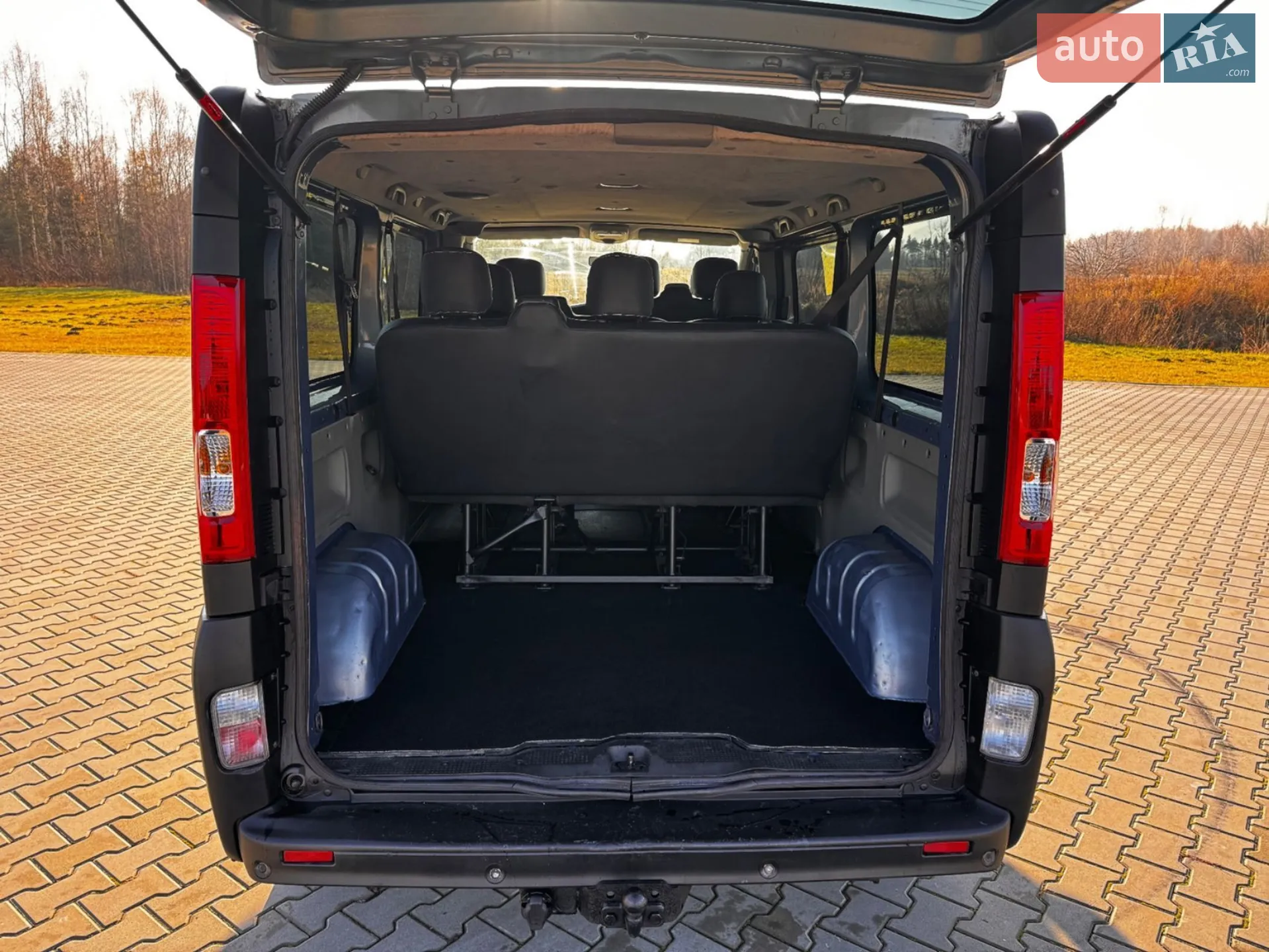 2011 Renault Trafic - мініатюра 14