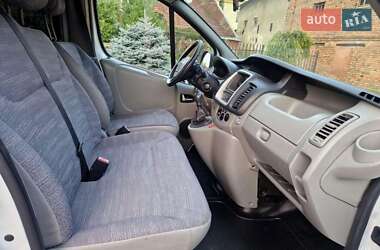 Минивэн Renault Trafic 2013 в 