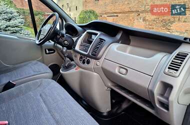 Минивэн Renault Trafic 2013 в 