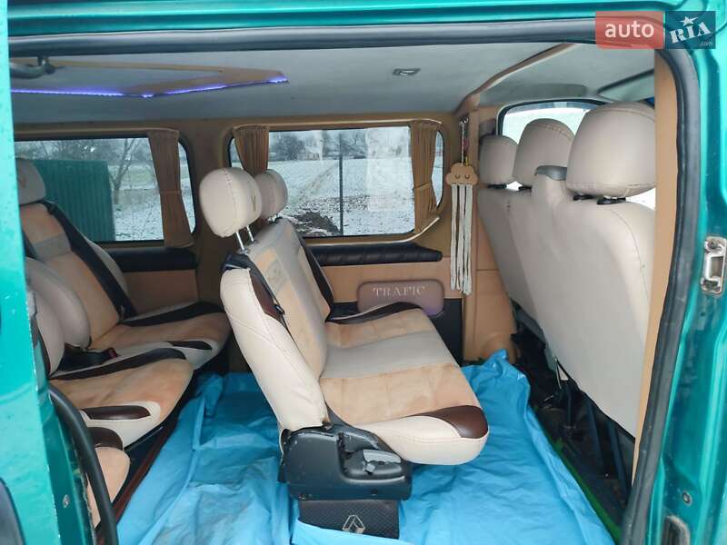Мінівен Renault Trafic 2006 в Кореці фото 8 Мінівен Renault Trafic 2006 в Кореці