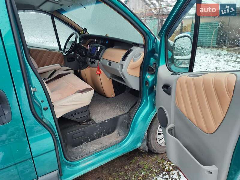 Мінівен Renault Trafic 2006 в Кореці фото 13 Мінівен Renault Trafic 2006 в Кореці
